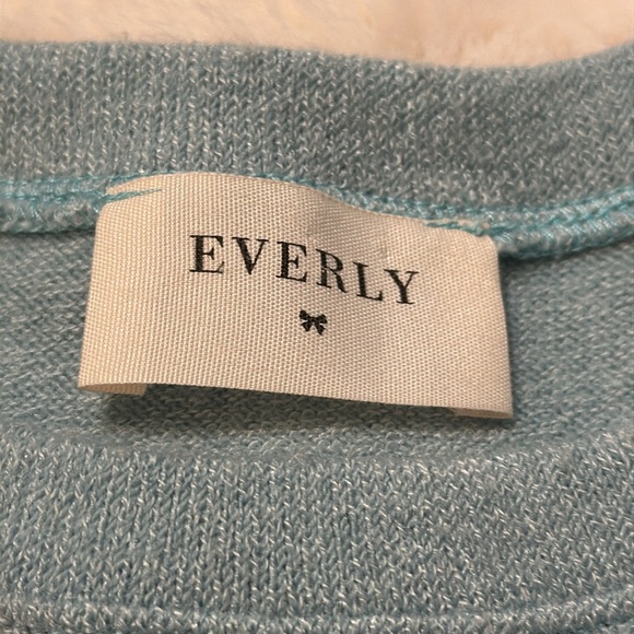 Everly Cold-Shoulder Long Sleeve top - Picture 6 of 9